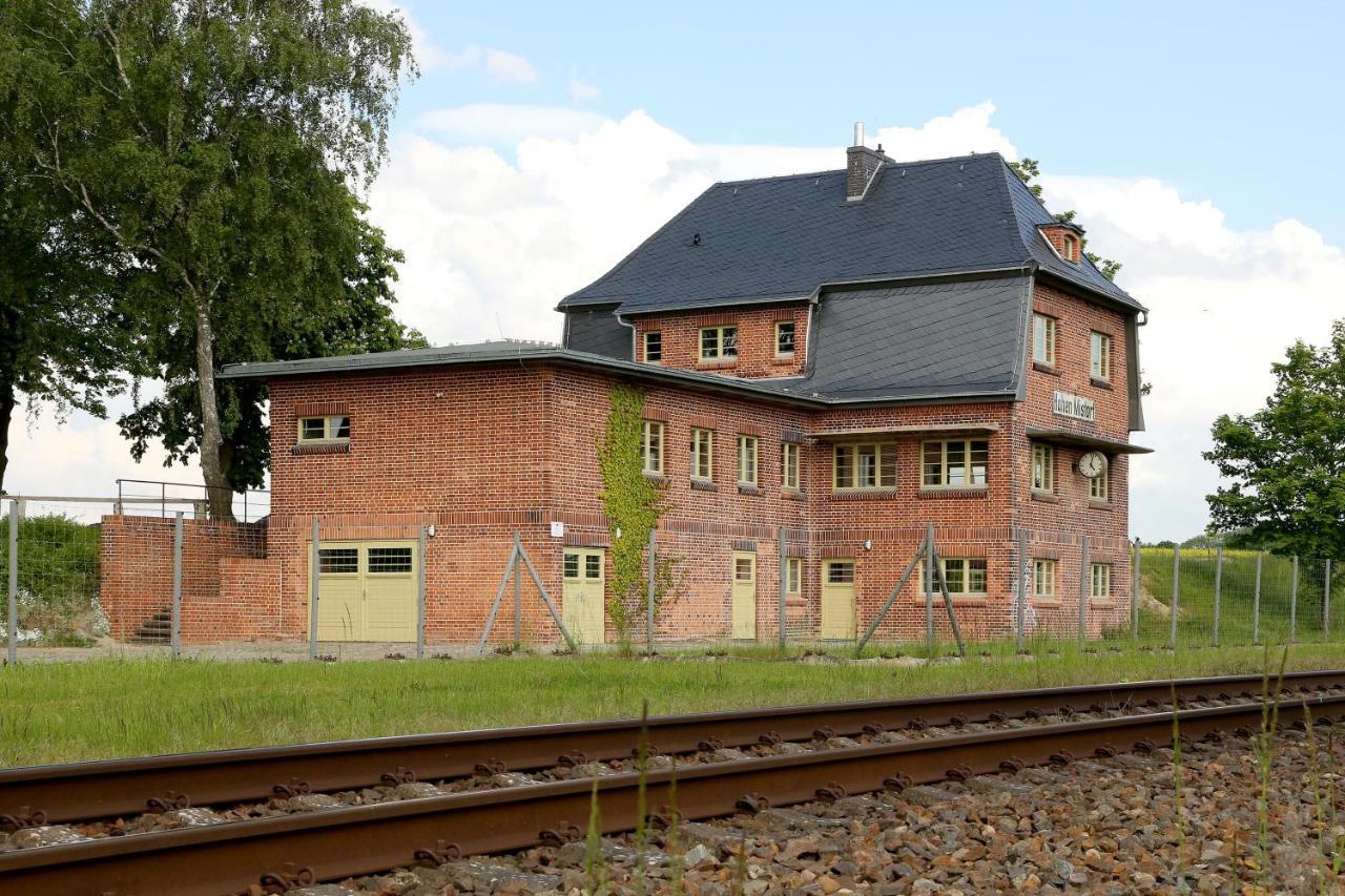 Bahnhof Hohen Mistorf 아파트 외부 사진
